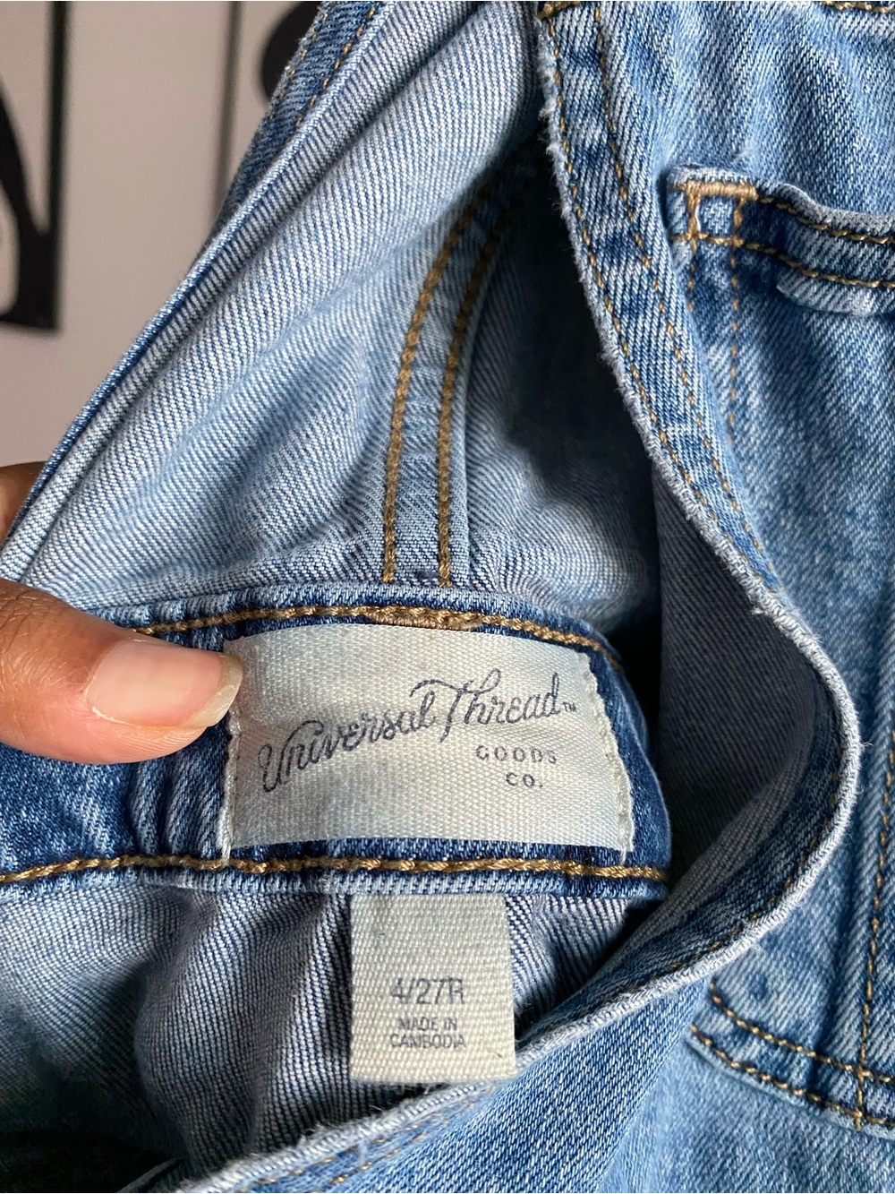 Universal Thread Light Wash Denim Overalls with Adjustable Straps - Picture 5 of 7